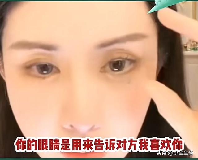 韋雪現(xiàn)身直播，親自教學(xué)如何“拿捏”男人，網(wǎng)友：每一條都太炸裂