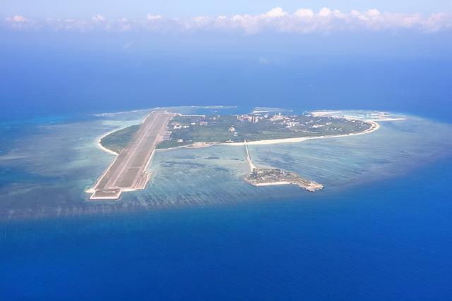 納土納群島，地理位置重要，主權(quán)歸屬印尼，與中國(guó)南海相關(guān)。，（注，該標(biāo)題簡(jiǎn)潔地概括了納土納群島的地理位置重要性，以及其主權(quán)歸屬印尼的現(xiàn)狀，同時(shí)與中國(guó)南海的相關(guān)聯(lián)性進(jìn)行了簡(jiǎn)要提及。）-圖3