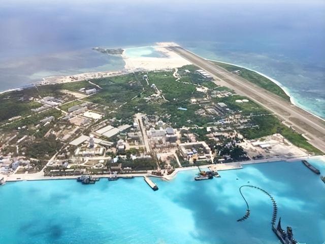 納土納群島，地理位置重要，主權(quán)歸屬印尼，與中國(guó)南海相關(guān)。，（注，該標(biāo)題簡(jiǎn)潔地概括了納土納群島的地理位置重要性，以及其主權(quán)歸屬印尼的現(xiàn)狀，同時(shí)與中國(guó)南海的相關(guān)聯(lián)性進(jìn)行了簡(jiǎn)要提及。）-圖15